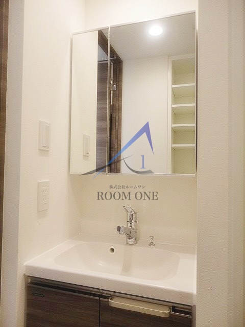 洗面設備　独立洗面台です。