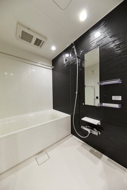 バス・シャワールーム　※写真は同タイプ住戸です。