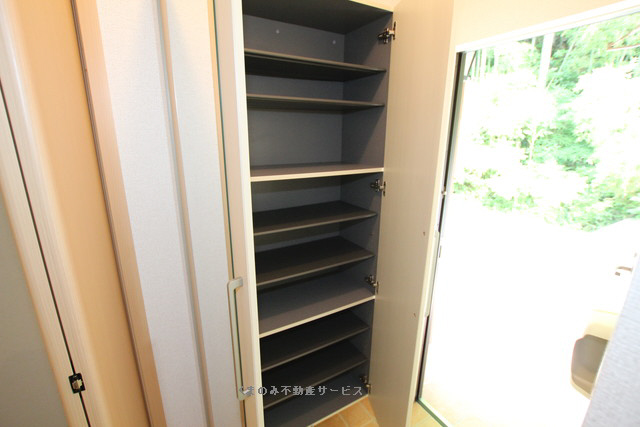 エントランス　ゆとりのあるエントランスです