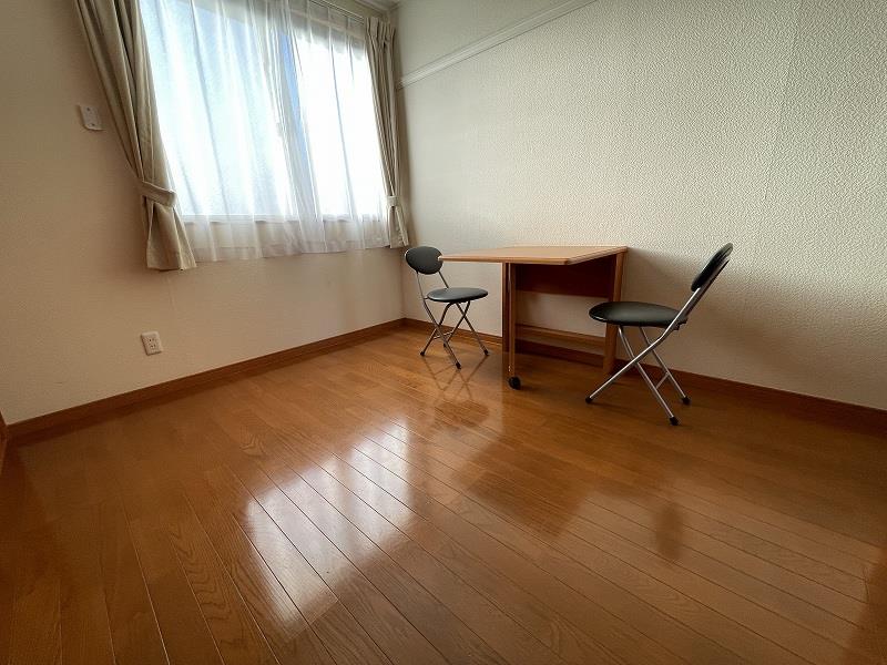 レオパレス活の居間写真