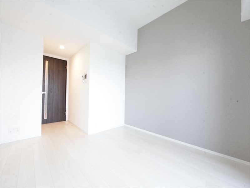 居室・リビング　洋室6.5帖　エアコン完備　バルコニーに面しています