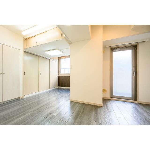 居室・リビング　写真は同タイプ住居です。