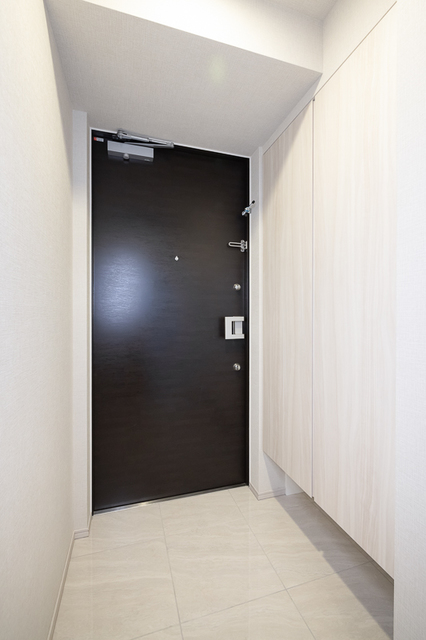 玄関　※写真は同タイプ住戸です。