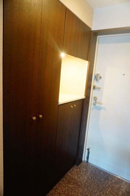 玄関　玄関　前回募集時の写真です