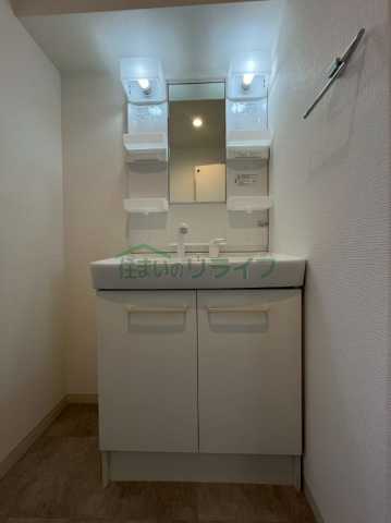 洗面設備　※参考写真です。似た間取りの別部屋になります。