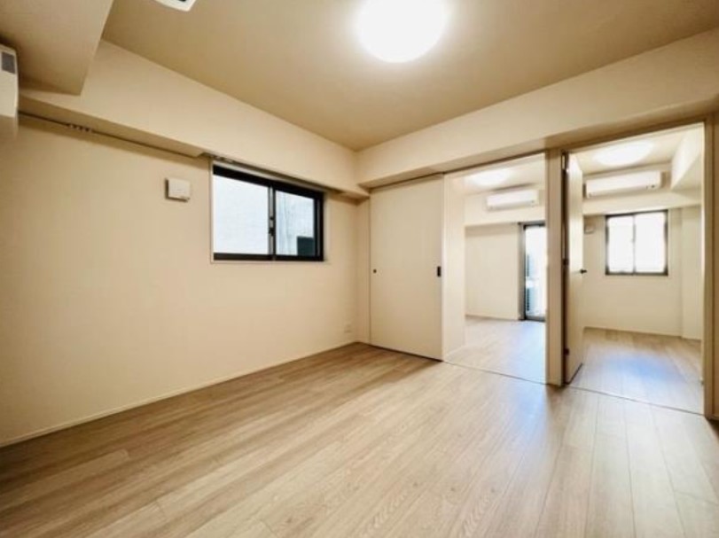 居室・リビング　☆明るい居間☆