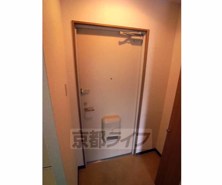 その他設備　広めの玄関です