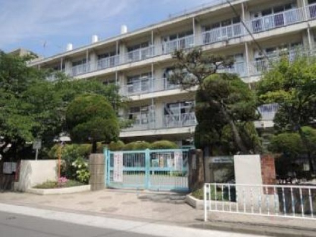 小学校　福岡市立赤坂小学校（小学校）まで250m