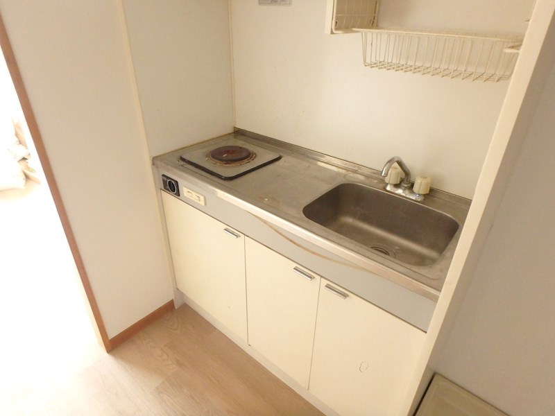 キッチン　写真は同タイプの別室を使用