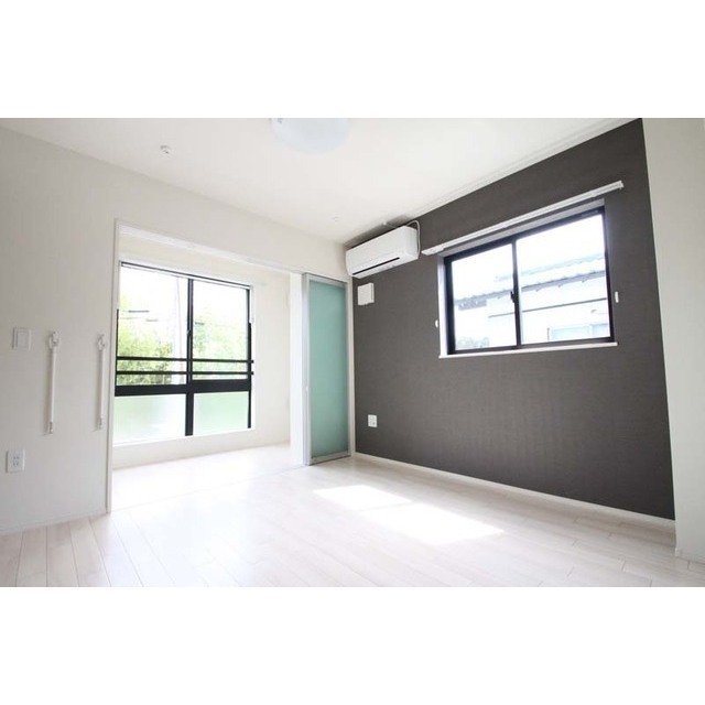 居室・リビング　※２０１（角部屋）にて撮影（現況優先）