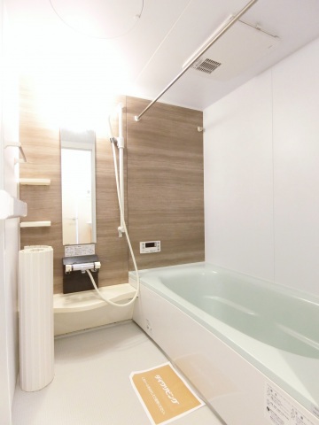 バス・シャワールーム　追い焚き浴室乾燥機付バスルーム