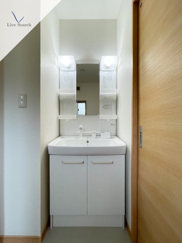 洗面設備　洗面所です