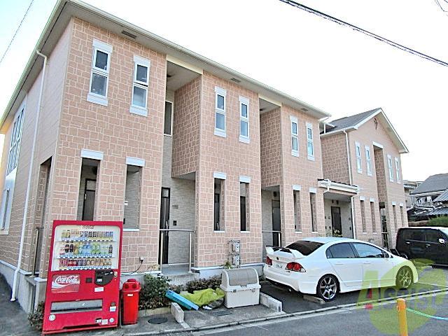 建物外観　吹田市岸部中「ナウトローネ」