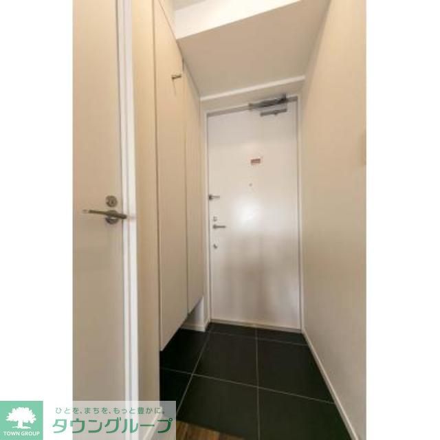 玄関　※写真は同タイプ住戸です。