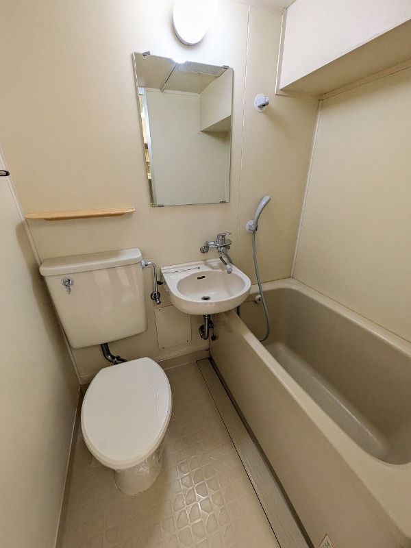 バス・シャワールーム　バス