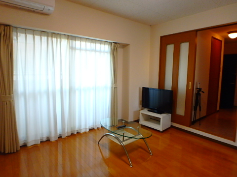 居室・リビング　※写真は他号室です