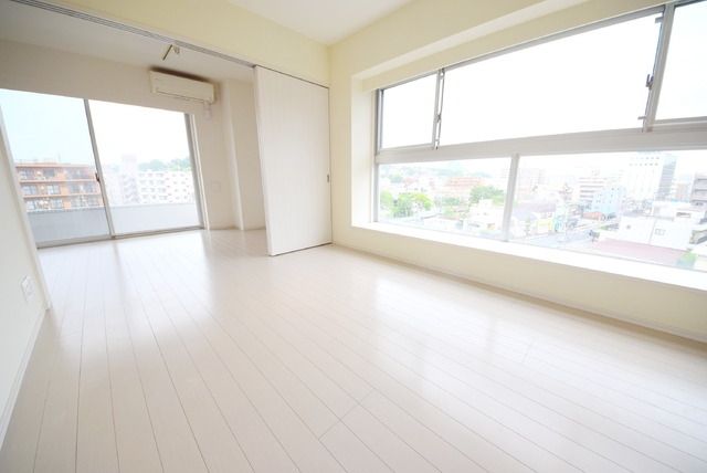 居室・リビング　★★広いリビング★★