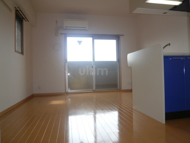 居室・リビング　同じタイプのお部屋です。ご参考までに