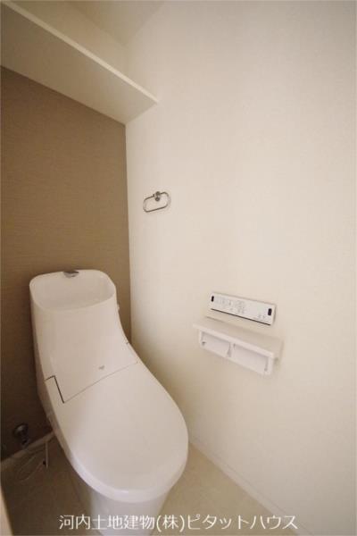 トイレ　類似室内