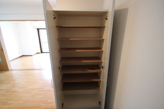 玄関　※別室の写真です