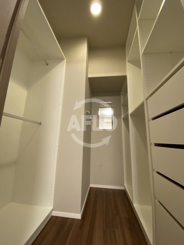 収納　パークアクシス梅田　ウォークインクローゼット