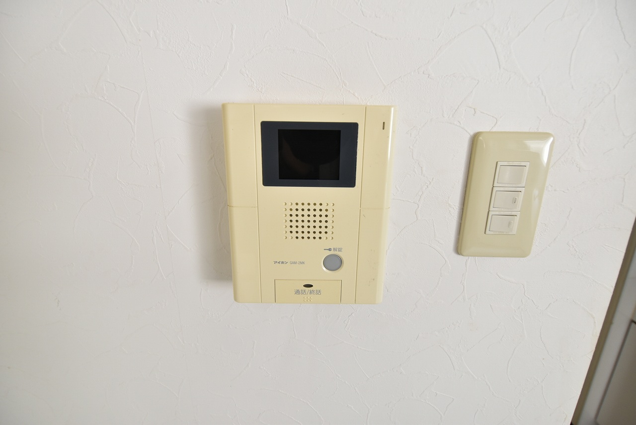 セキュリティ　モニター付きインターホン☆