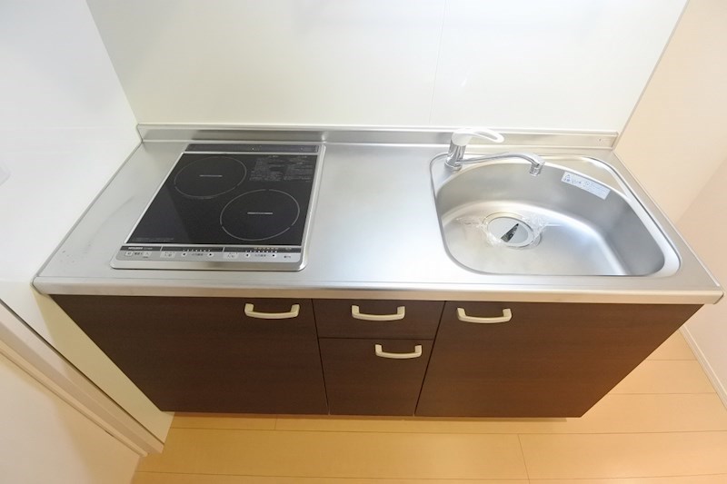 キッチン　IHコンロ付き