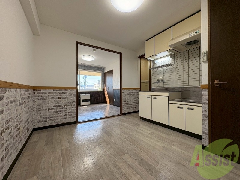 居室・リビング　広くてキレイなお部屋が広がっていて、充実した生活が送れそう。