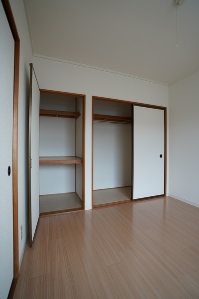 収納　同じ建物の別なお部屋