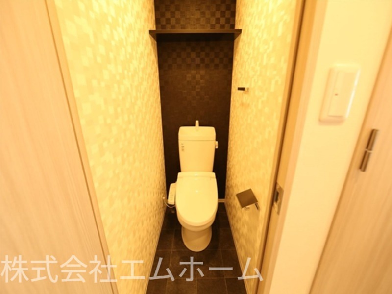 トイレ　温水洗浄暖房便座付トイレ