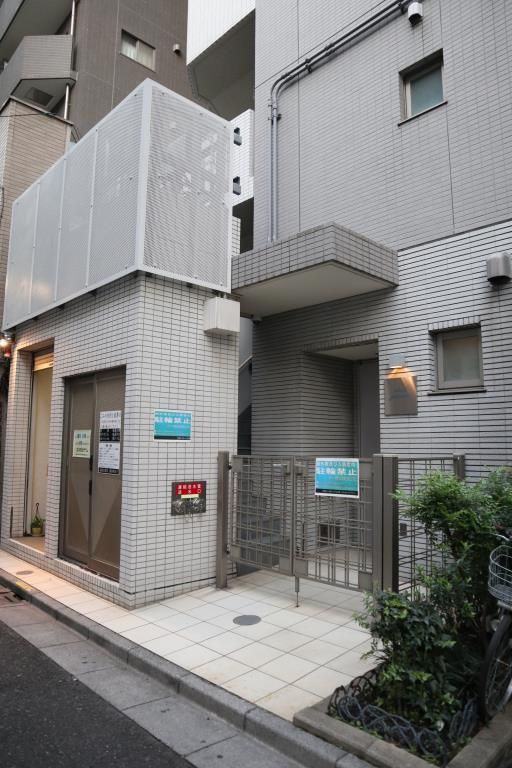 エントランス　毎日通るエントランス♪