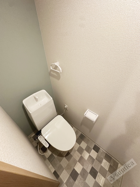 トイレ　温水洗浄便座