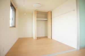 その他部屋・スペース　南洋室は室内物干し付き☆