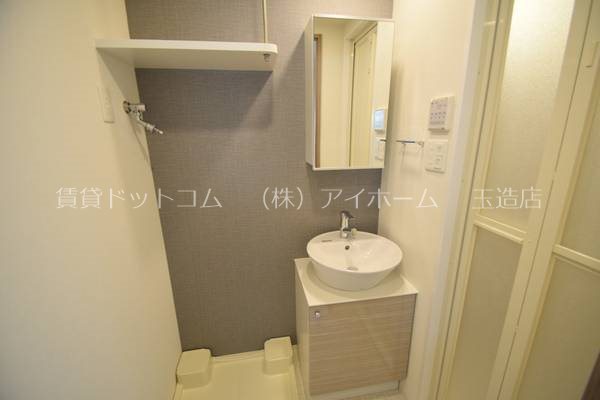 洗面設備　同マンションのモデルルームになります♪