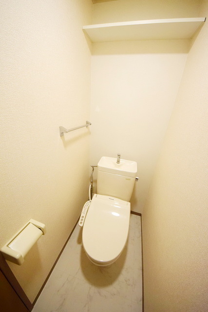 トイレ　～きれいなトイレ～別号室参考写真