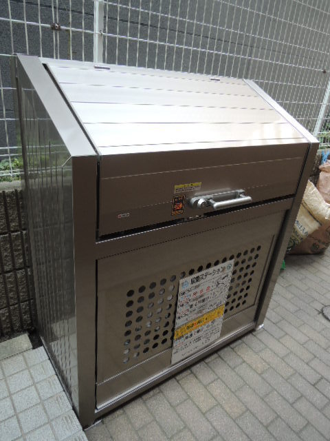 その他共有部分　☆ストッカー付きのゴミステーション☆