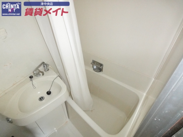 バス・シャワールーム　別部屋参考写真です