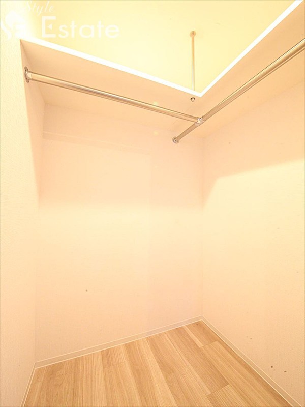 収納　ウォークインクローゼット