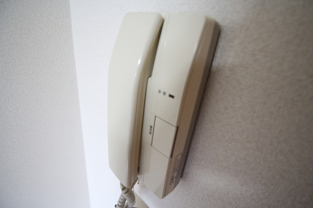 セキュリティ　オートロックはこれで解除します　別室の参考写真です。※現況優