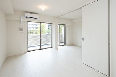 居室・リビング　■エアコン■24時間換気システム■ダウンライト