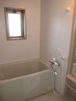 バス・シャワールーム　1日の疲れを流しましょう。