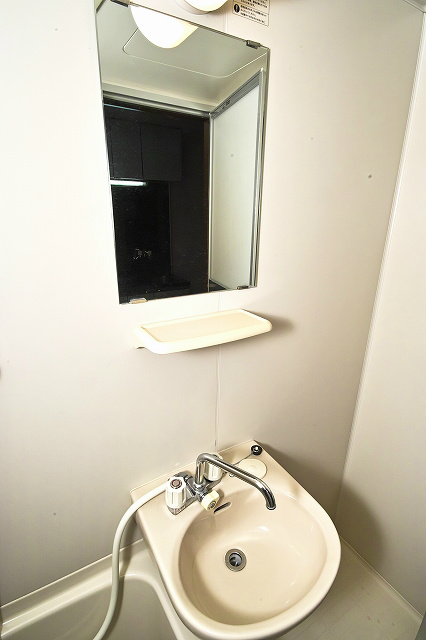 洗面設備　実際のお部屋と異なる場合があります