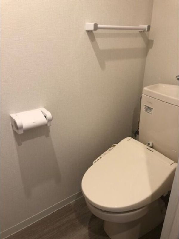 トイレ　別号室の写真です♪