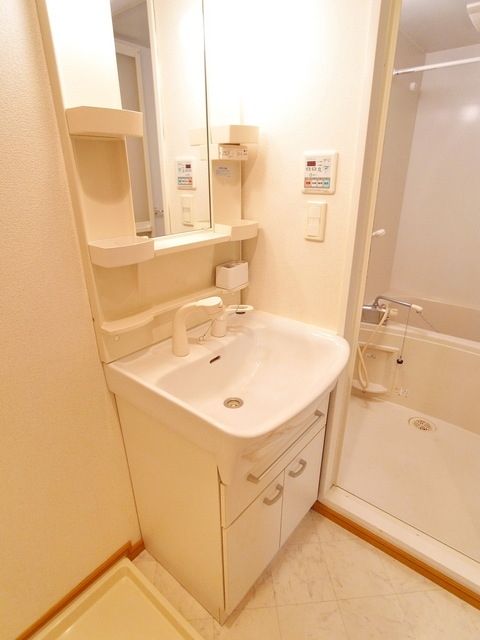 洗面設備　☆独立洗面台完備☆