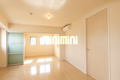 居室・リビング　室内洗濯機置場