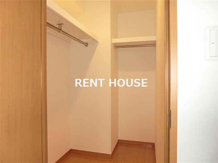 収納　写真は別号室になります