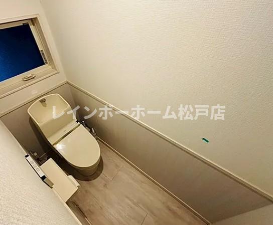トイレ　落ち着いたトイレです