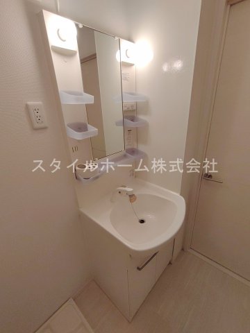洗面設備　別部屋写真です。