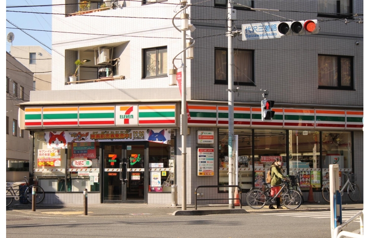 コンビニ　セブンイレブン 世田谷代田橋駅前店（コンビニ）まで308m