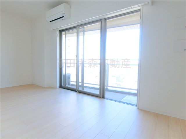 居室・リビング　東向きの洋室7.7帖